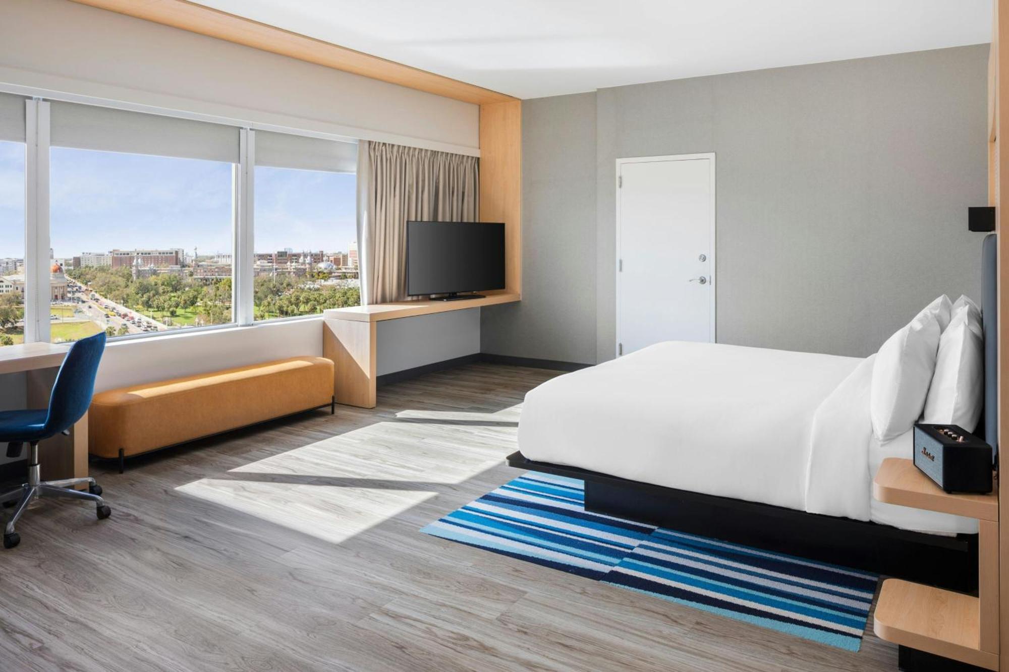 Aloft - Downtown 3* Tampa